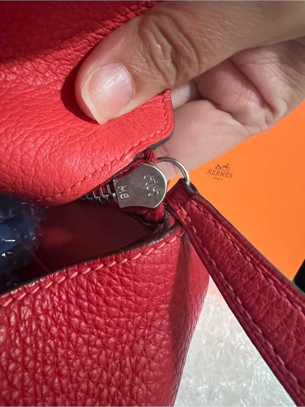 Hermes Lindy 30 Leather Bag with Silver Hardware - Picture 14 of 14